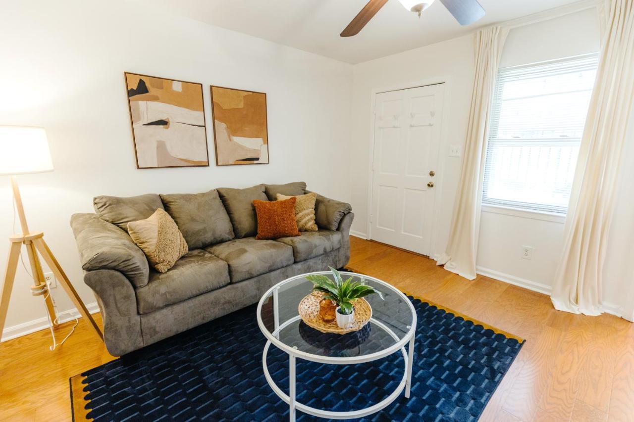 Centrally Located 2Br Overton Square Unit 2 Fast Wifi Free Parking Yes Pets Мемфис Экстерьер фото