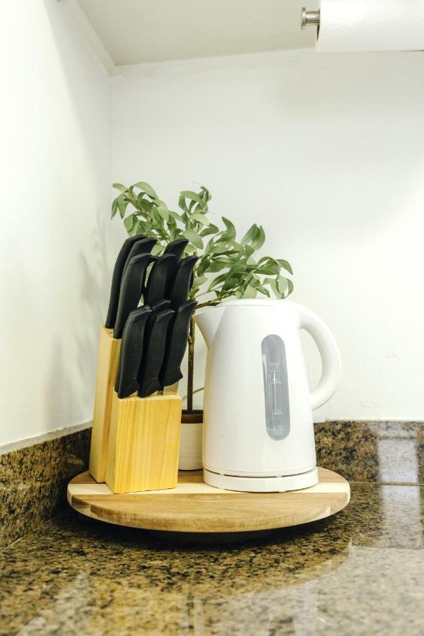 Centrally Located 2Br Overton Square Unit 2 Fast Wifi Free Parking Yes Pets Мемфис Экстерьер фото